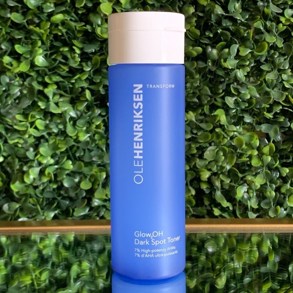 OLEHENRIKSEN Glow2OH 7% AHA Exfoliating Dark Spot Essence | NEW | Ole Henriksen